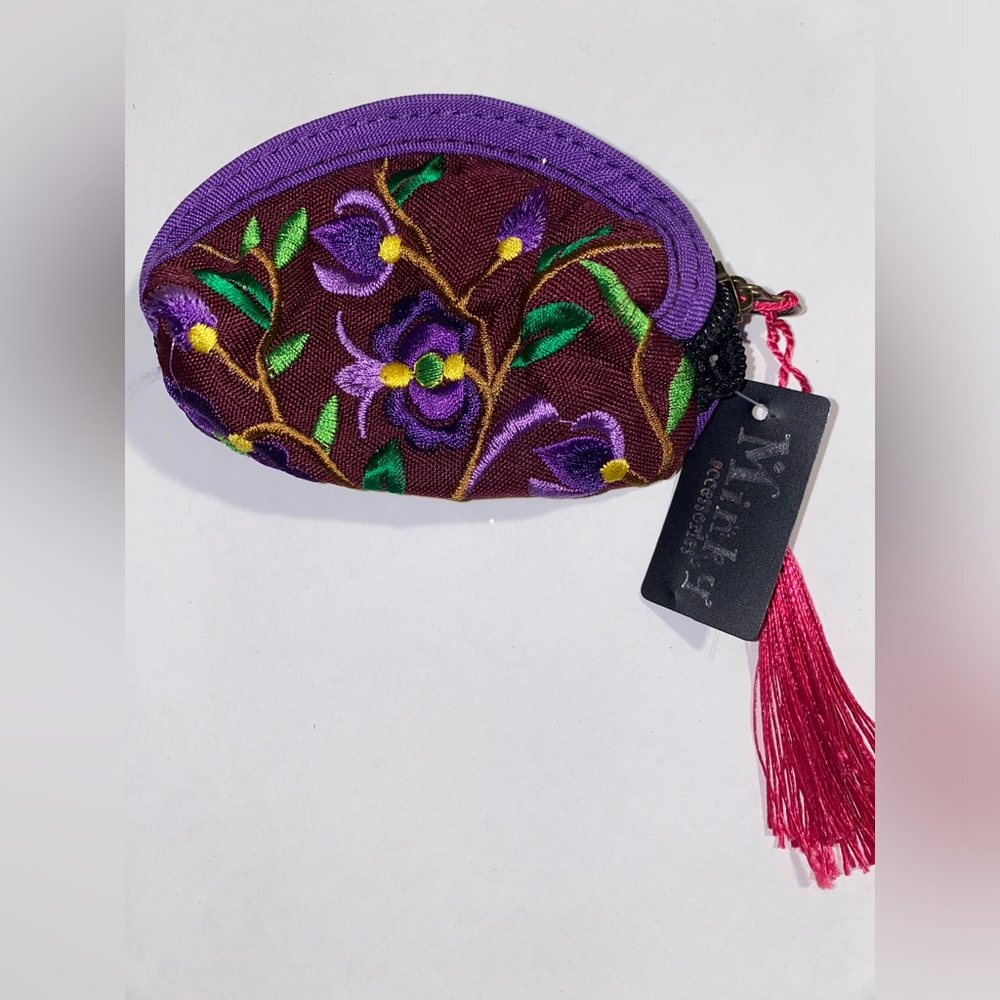 Artisanal Embroidered small coin purse
